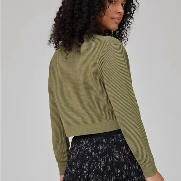 NWT Babaton Light Cropped Cardigan - Picture 5 of 6